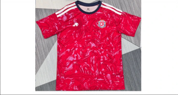 Patterned soccer jersey in red