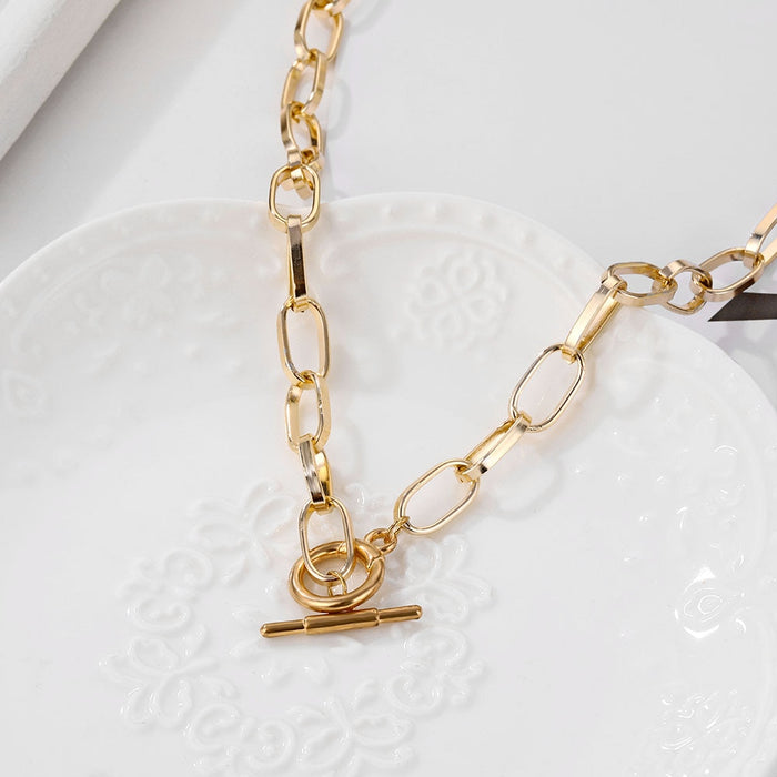 Thick Chain Toggle Clasp Gold Necklace